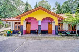 Hotel O Taman Wisata Iman Ii Near Taman Wisata Iman Sitinjo