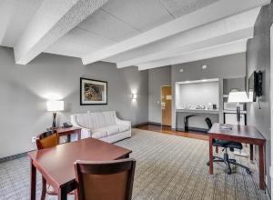 Red Lion Inn & Suites Urbana