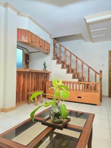 35 Amistad Guesthouse for family of 20 guest