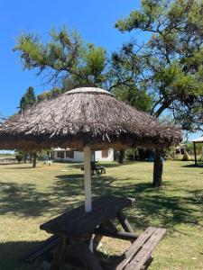 Familias felices vuelven a esta cabaña
