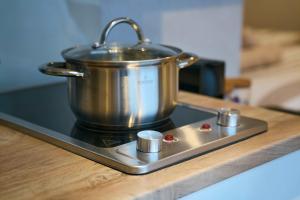 Central City Escape Modern Studio Near Everything