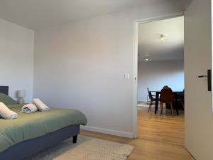 Prime Location 1BR Apartment Walk Everywhere