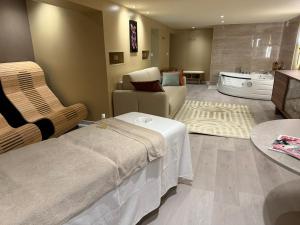 Maisons d'hotes Spa Suite Loft : photos des chambres