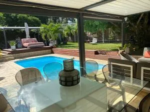 Villa Tropiraizet - 萨莱比梅