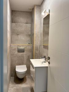 Apartment Dreams 3BR