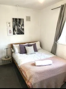 Double desk - Marshfields