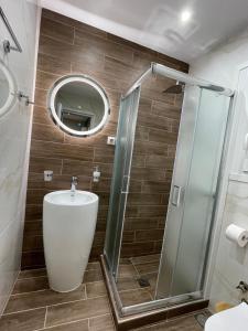 AthensHomes 4th Fl Privacy n Comfort 3Br-3Ba