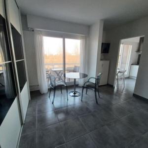 Appartements Studio avec tres belle vue sur l Allier : photos des chambres