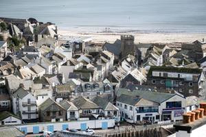 Beautiful Quayside Cottage Looe