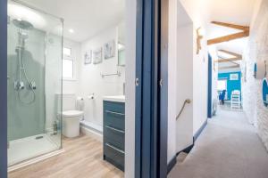 Beautiful Quayside Cottage Looe