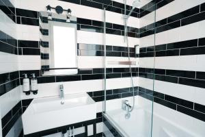 Hotels Hotel Le Croiseur Ginette - Entierement renove : Chambre Double