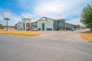 OYO Hotel Midland - Stanton