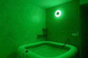 Grand F2 de 50m2 pour 4 personnes - Paris 10eme Gare du Nord, Stade de France - 3hvězdičkové hotely ve městě Saint-Denis