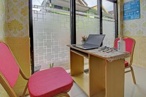 OYO Life 92312 A+ Cozy Rooms Syariah