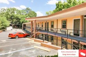 OYO Hotel Tallahassee Downtown - 塔拉哈西 OYO Hotel Tallahassee Downtown - 塔拉哈西