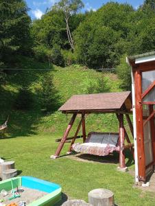 Casa Rania si Ayan Sătic Rucăr