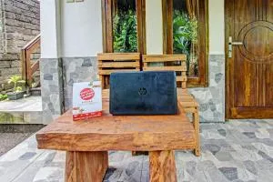OYO 92275 Tastura Homestay - Seganteng