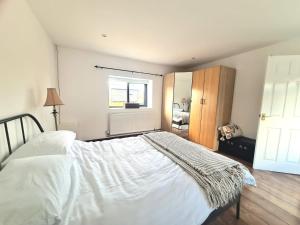 Milk Barn - Rustic farm stay