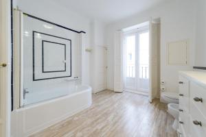 Apartamento con vistas impresionantes 170m2 muy amplio y lujoso- 1 Min Plaza Mayor