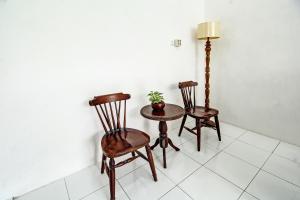 Super OYO 92433 Sirih Gading Family Guest House