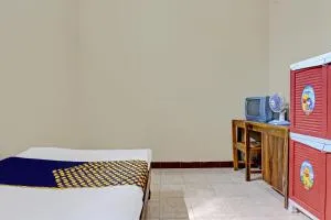 SPOT ON 92434 Puri Kasih Guest House Syariah - Temulus