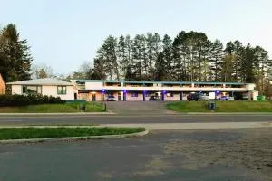 Love Hotels Timberline By OYO Lake Superior - 阿什兰