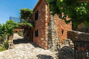 Rigas traditional hospitality - Fílippos