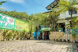 OYO Life 92376 Agape Villa - Junggo