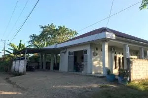 OYO 92608 Penginapan Mc Lodge - Rejeng