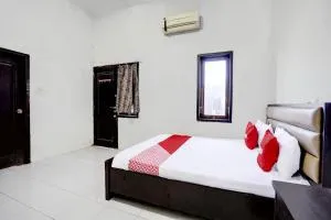 OYO Life 92647 Edelweis Homestay - Bojonegoro