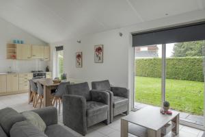 Holiday Home Garden View