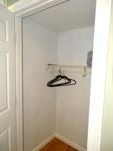 Beautiful 2 Bed Apt Minutes from Encore