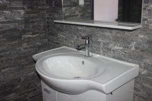 Résidence MIANTSOARIVO Guest House