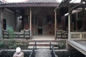 SPOT ON 92698 Holy HomestayNearWisata Kopi Desa Tamansari - Glagah