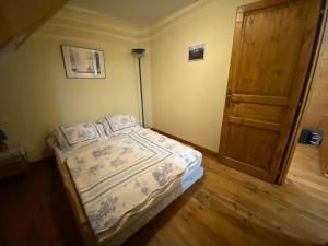 Chalets La Ferme de Gayri, chalet d'exception avec sauna et jacuzzi a 5 minutes de St-Lary Soulan : photos des chambres