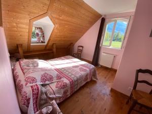 Chalets La Ferme de Gayri, chalet d'exception avec sauna et jacuzzi a 5 minutes de St-Lary Soulan : photos des chambres