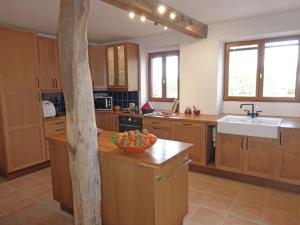 Villas Luxurious Villa in Cazaubon with Swimming Pool : photos des chambres