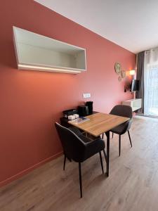 Appartements Le D'Artagnan - App 3 - Rez-de-chaussee : photos des chambres