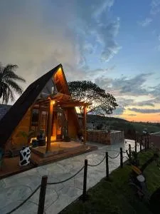 Chalé Prazer - 孔戈尼亚斯