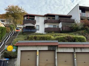 Panorama Apartment mit Balkon
