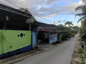 OYO 92724 Penginapan Syariah Al Syifa - Lepoleop