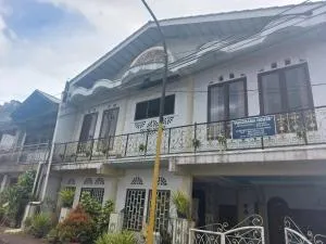 SPOT ON 92776 Panorama House Near Lokon Camping Ground - Tomohon