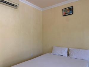 Hotel O Wisma Phinisi Syariah Near Mall of Pinrang Sejahtera
