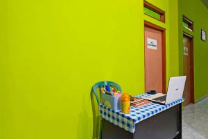 spot on 92786 homestay barokah