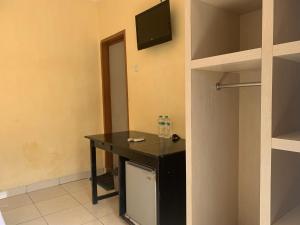 Hotel O Wisma Phinisi Syariah Near Mall of Pinrang Sejahtera