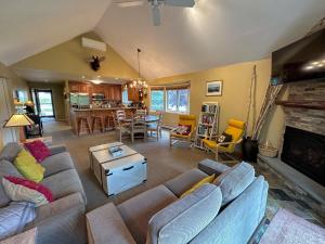 Apartment room in FV27 Luxurious Mt Washington Hotel golf course home