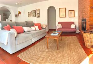 DOMUS QUIETA Quiet home, pool near beach for family & friends