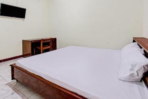Hotel O Losmen Tjabe Merah Near Alfamart Bintaro