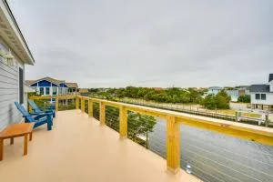 Scenic Escape with Dock 1 Mi to Ocracoke Lighthouse - Cedar Island