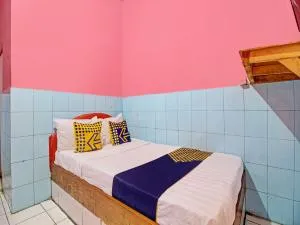 SPOT ON 92791 4 Saudara Hotel - 班顿甘